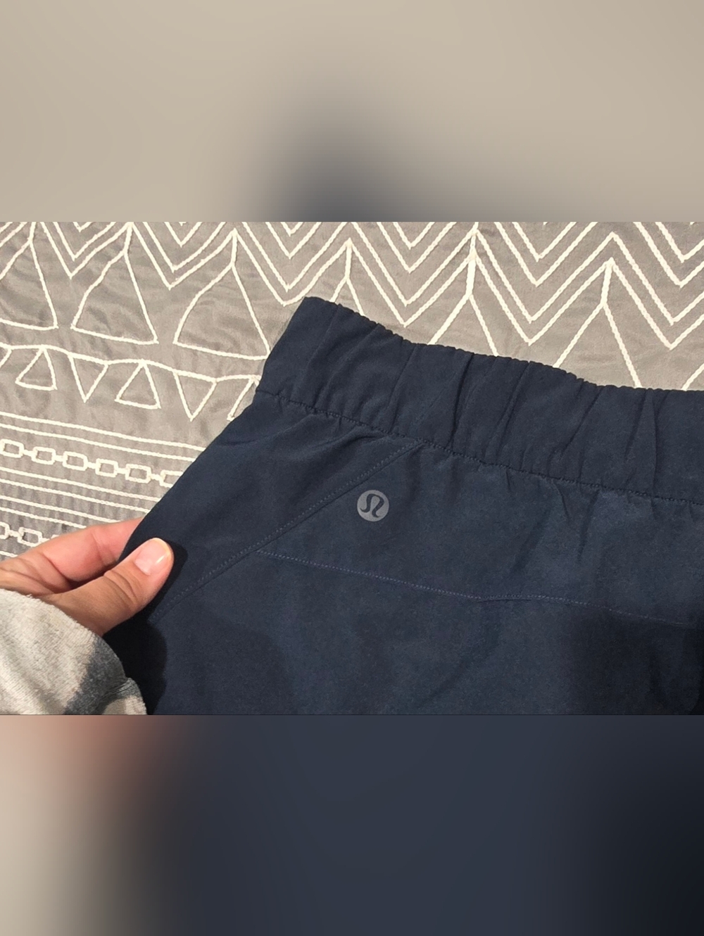 Lululemon Stroll At Sundown Shorts In Navy Size 10 - Picture 5 of 7